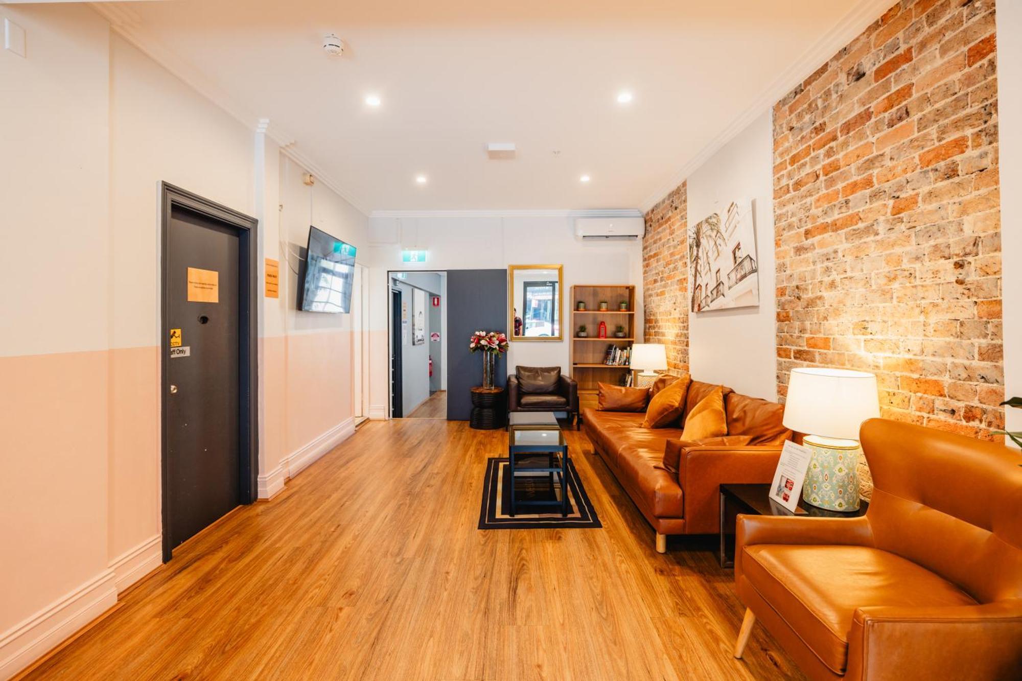 Lodge Newtown Cozy