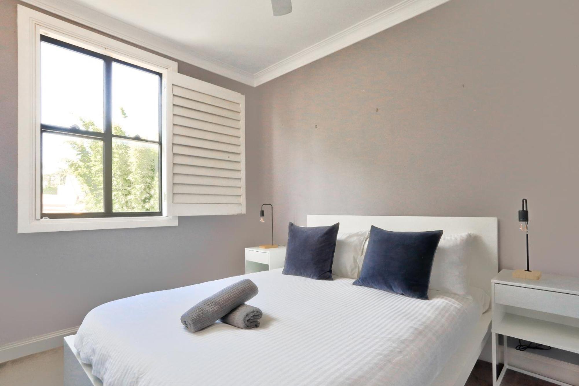 Spacious 3 Bedroom House Glebe With 2 E-bikes Included Holiday home Sydney