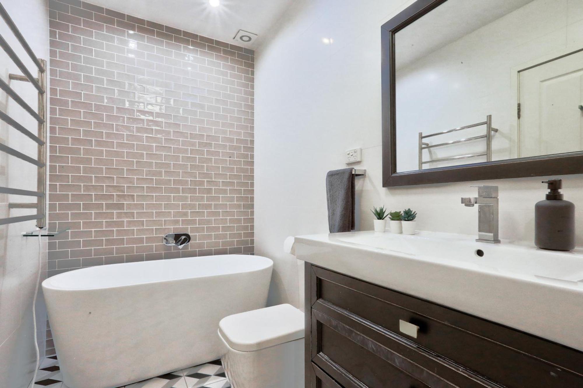 Spacious 3 Bedroom House Glebe With 2 E-bikes Included *