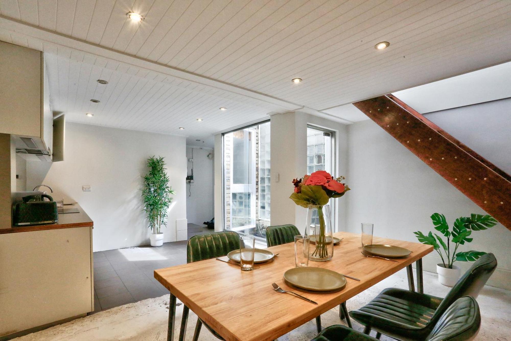 Spacious 3 Bedroom House Darlinghurst Centre 2 E-bikes Included *
