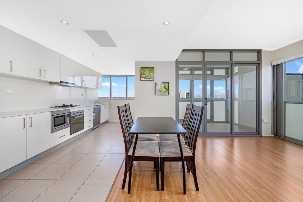 Sky View 2b1b@burwood * Sidney