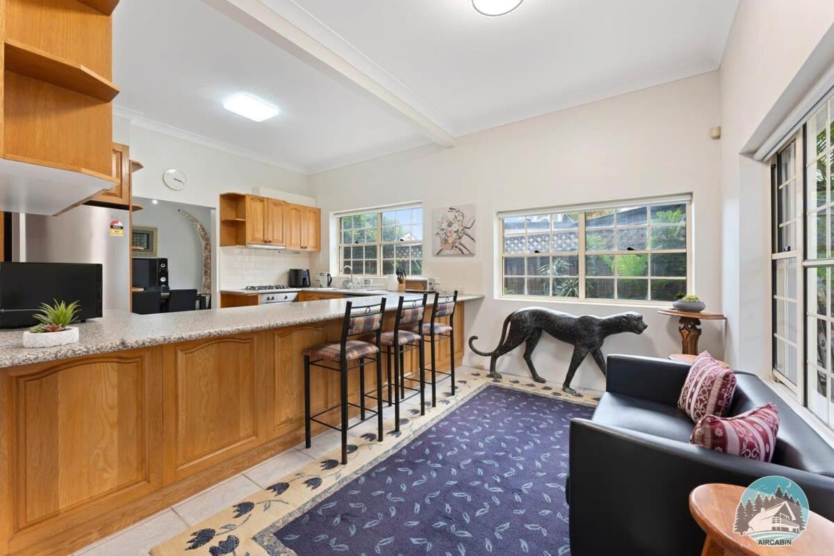 Aircabin - Blakehurst - Spacious - 5 Beds House Holiday home *