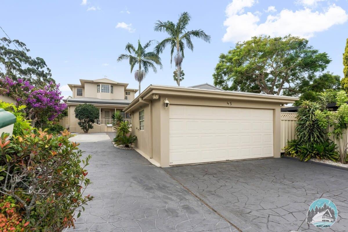 Aircabin - Blakehurst - Spacious - 5 Beds House Holiday home *
