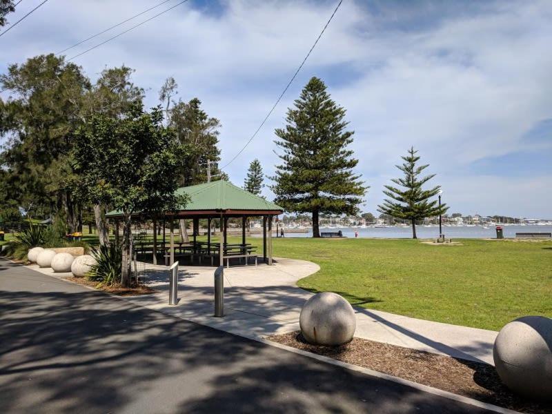 Aircabin - Blakehurst - Spacious - 5 Beds House Holiday home Sydney