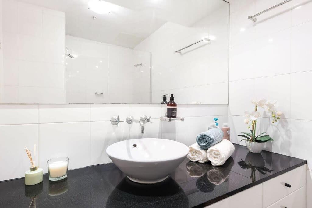 Apartment A Modern & Stylish Next To Darling Harbour Sydney