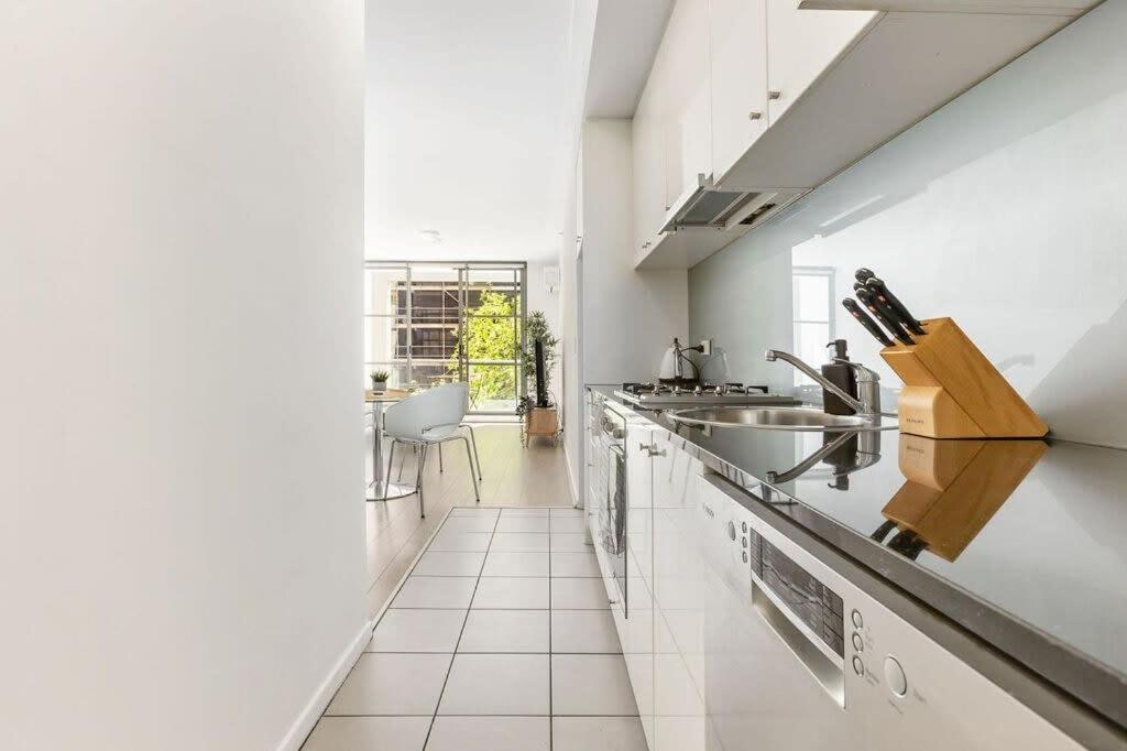 Apartment A Cozy & Modern Right Next To Darling Harbour Sydney