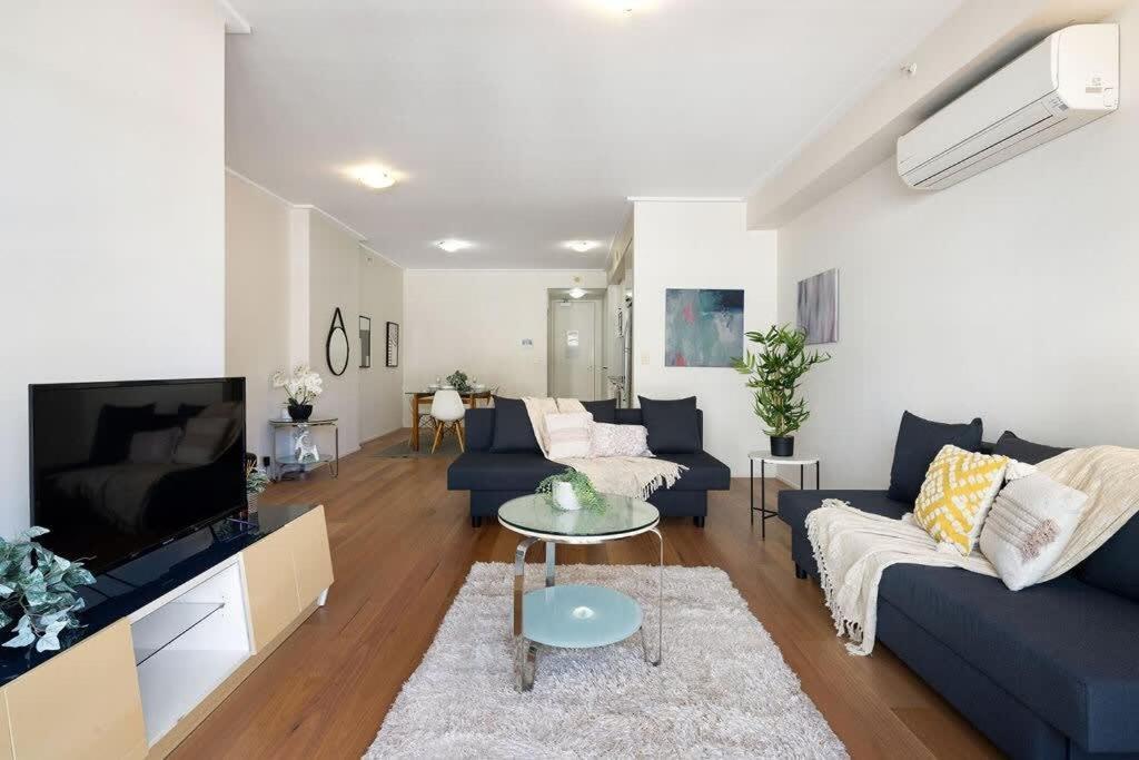 Apartment A Stylish & Bright Next To Darling Harbour *