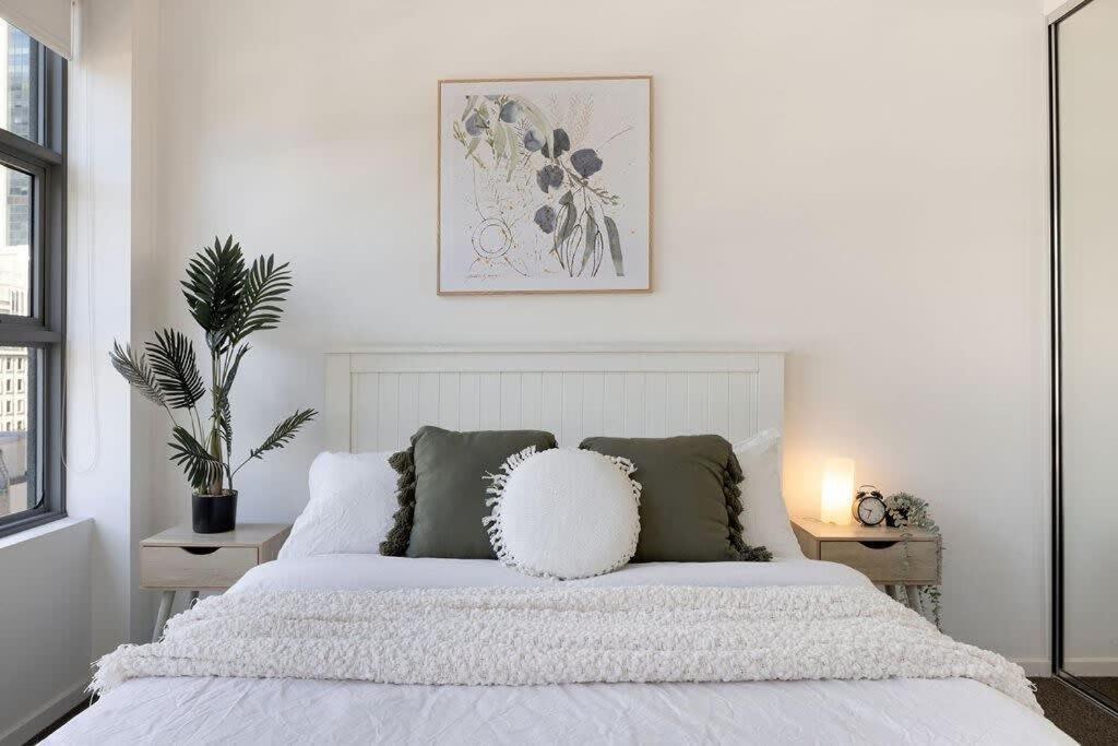 A Stylish & Bright Next To Darling Harbour *