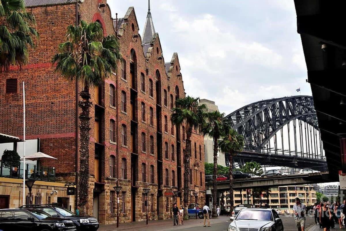A Stylish & Bright Next To Darling Harbour *
