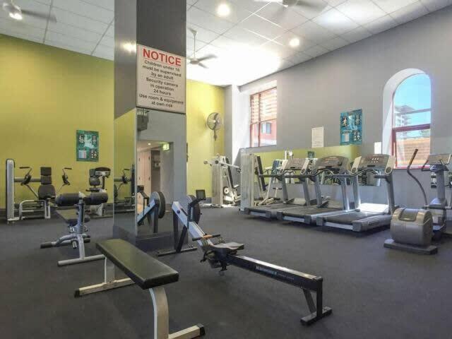 Apartment 1 Bedroom With Parking Pool And Gym
