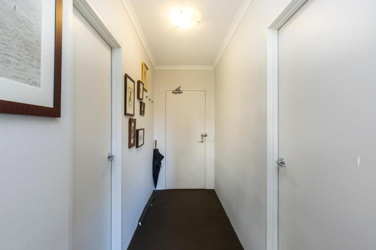 1 Bedroom With Parking Pool And Gym Apartment