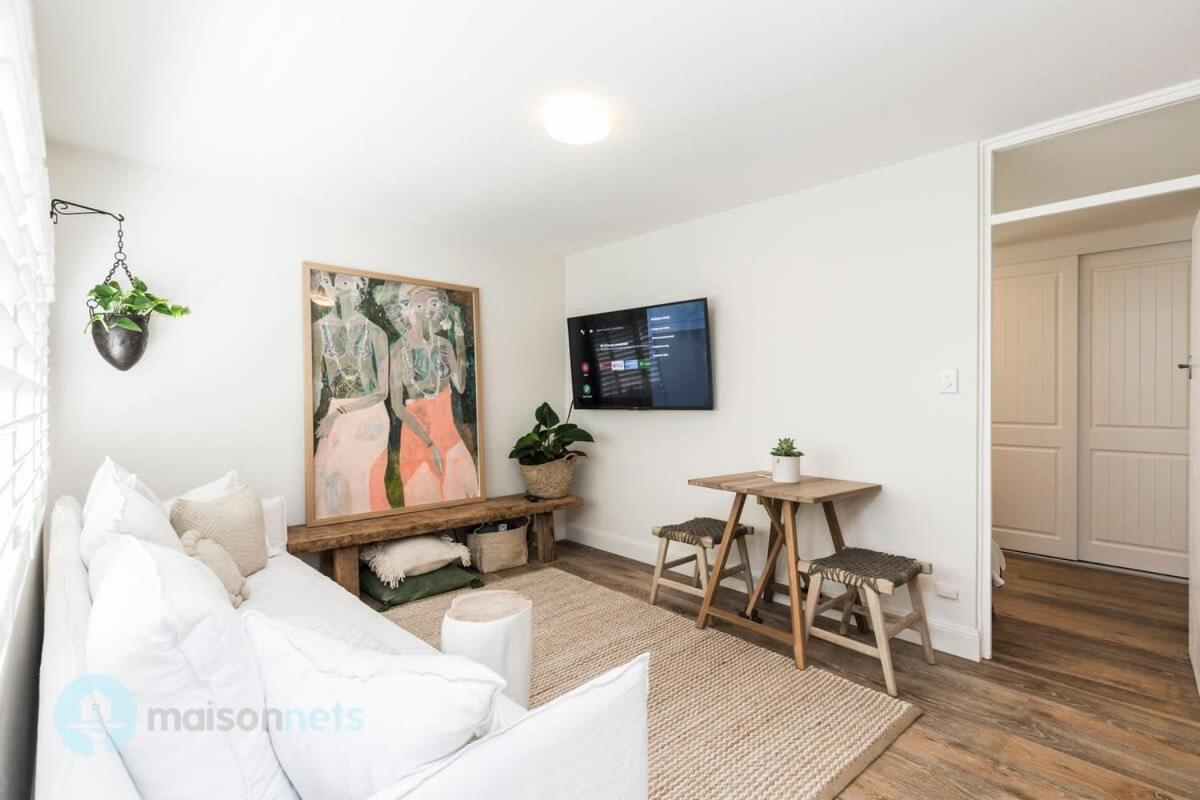 1 Bdrm Manly Beachside With Parking