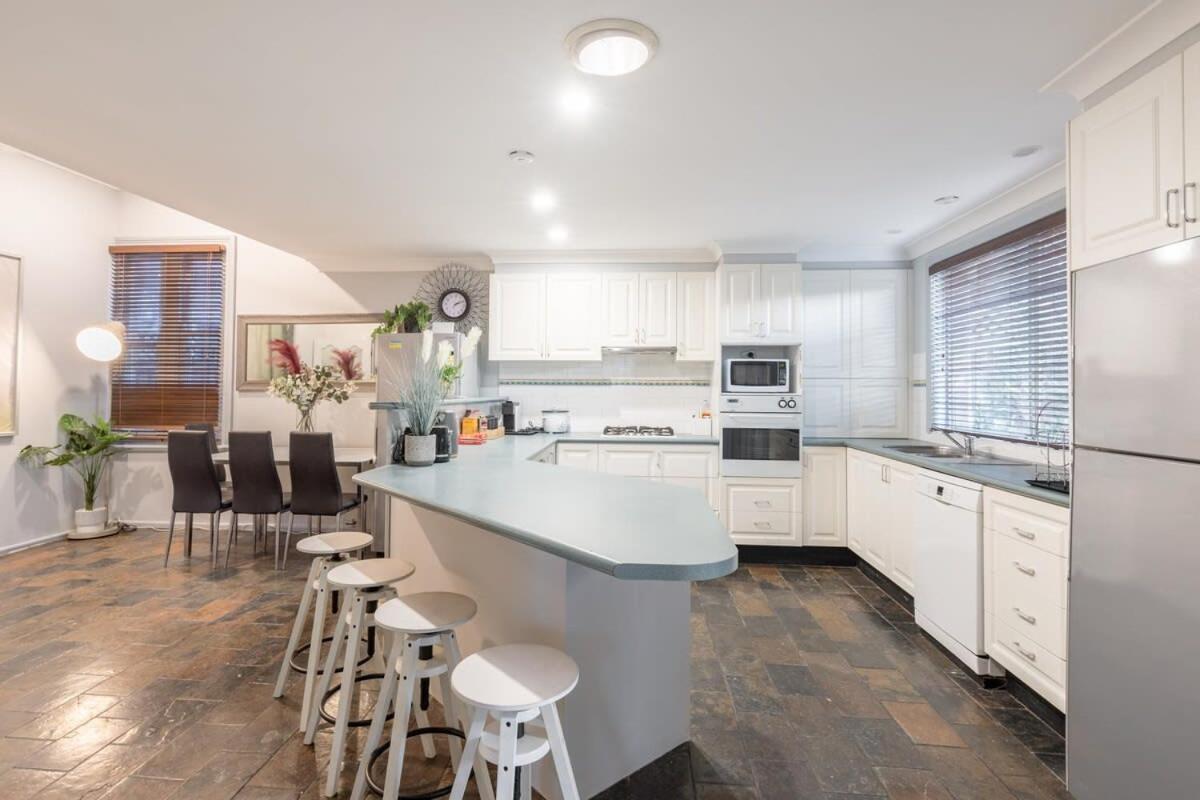Boutique Private Rm Situated In The Heart Of Burwood 3 Sydney