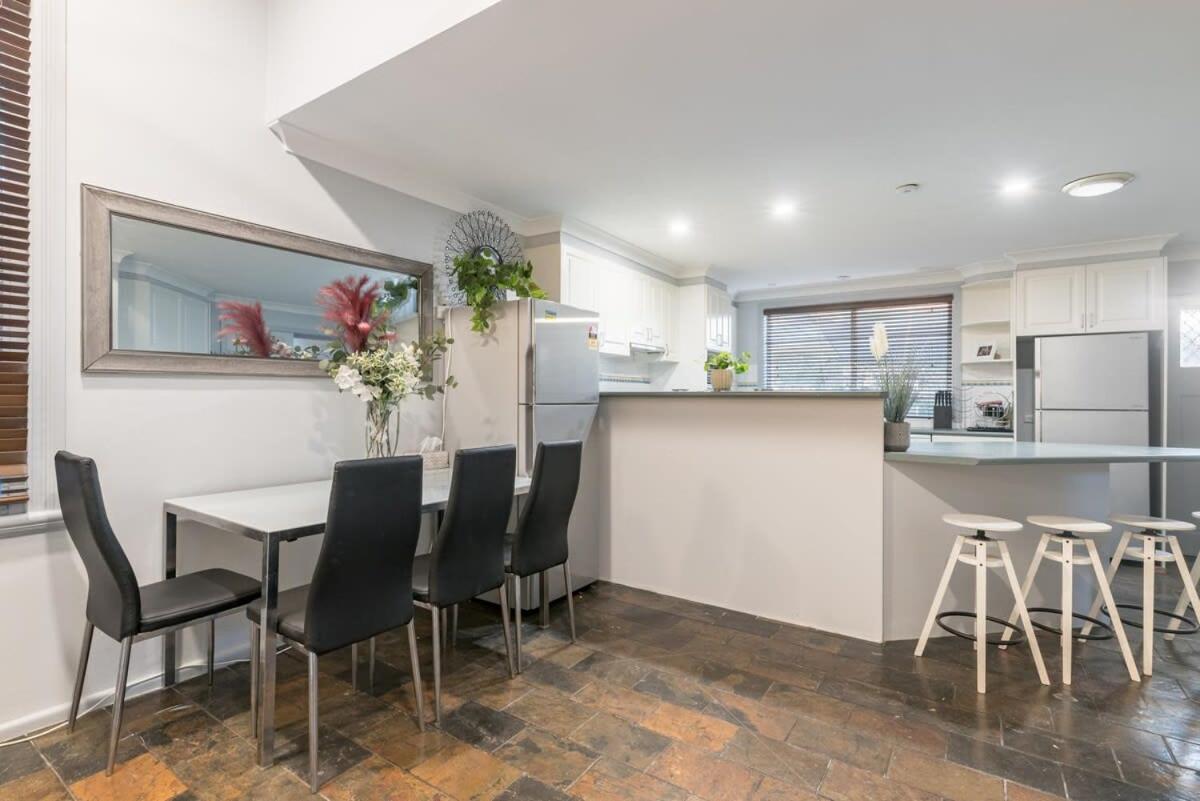 Holiday home Boutique Private Rm Situated In The Heart Of Burwood 3 Sydney