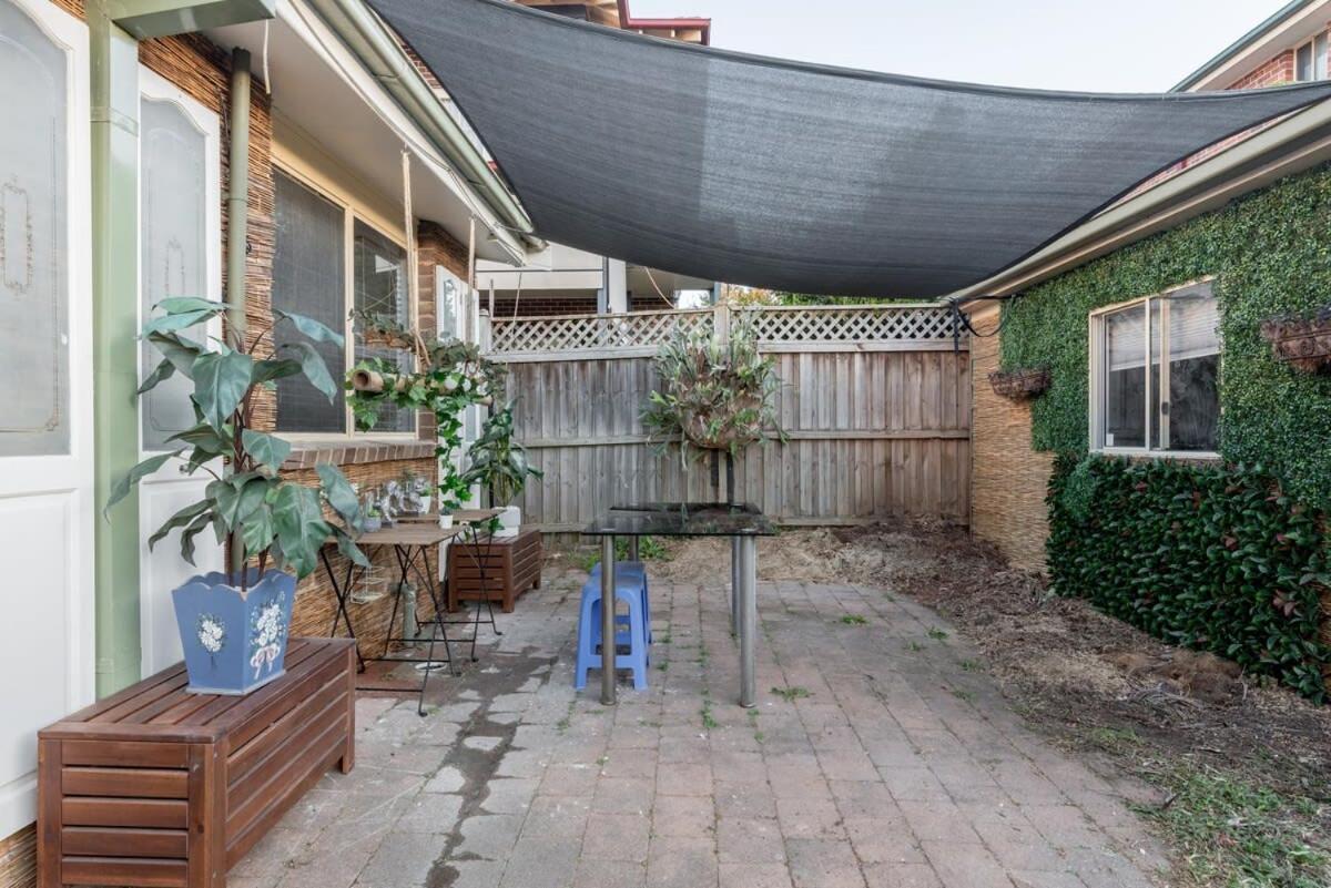 Boutique Private Rm Situated In The Heart Of Burwood 3 * Sydney