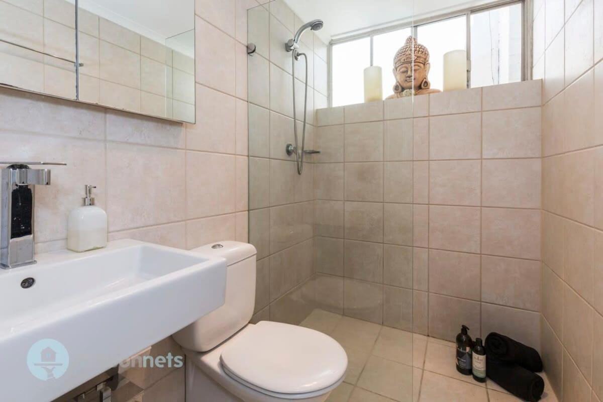 3 Bedroom House With Large Courtyard & City Views Bahay bakasyunan Sydney