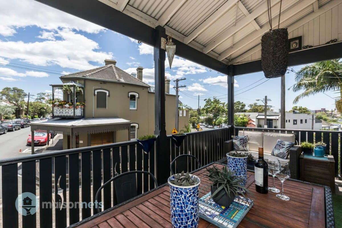 Bahay bakasyunan 3 Bedroom House With Large Courtyard & City Views Sydney