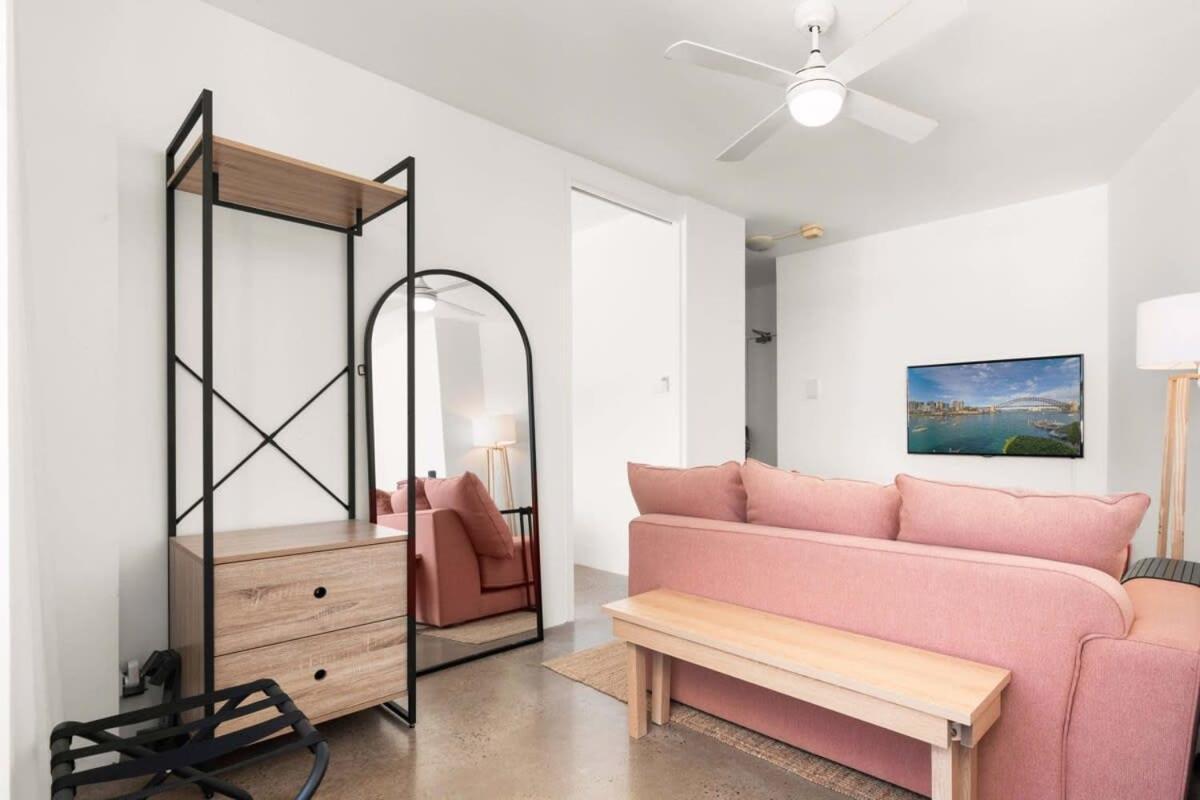 Apartment Of City-suburbs Living In Trendy Darlinghurst Sydney