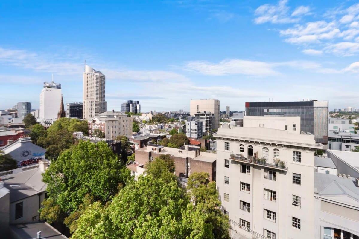 Of City-suburbs Living In Trendy Darlinghurst Apartment Sydney