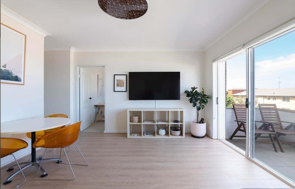 Stunning Maroubra Beachview With Parking Apartment