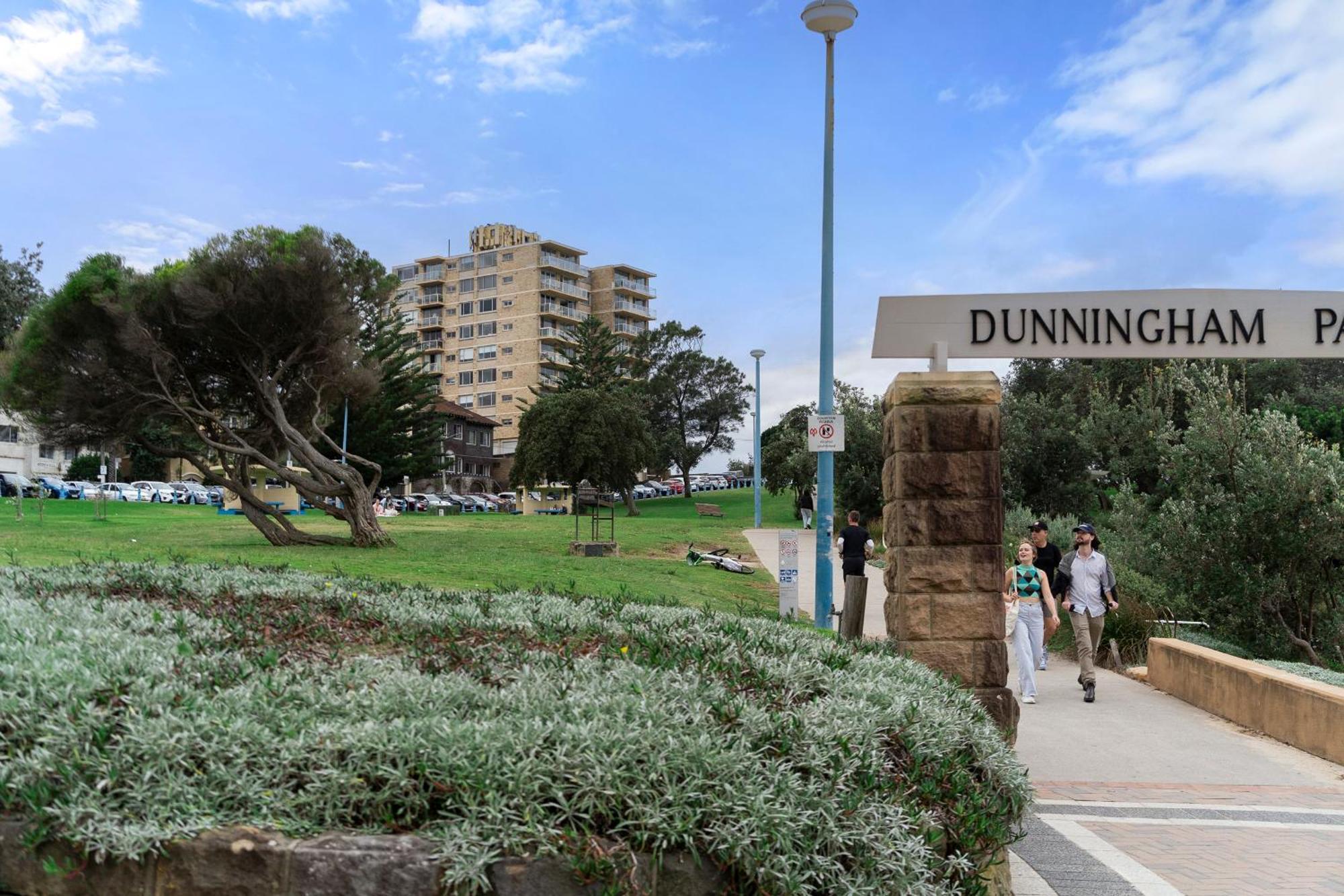 Apartment Stylish 1br With Balcony Near Coogee