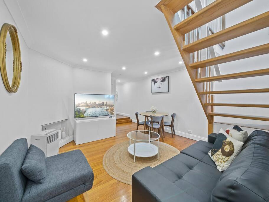 Spacious 2bds Darling Harbour & Fish Market & Icc & Cbd