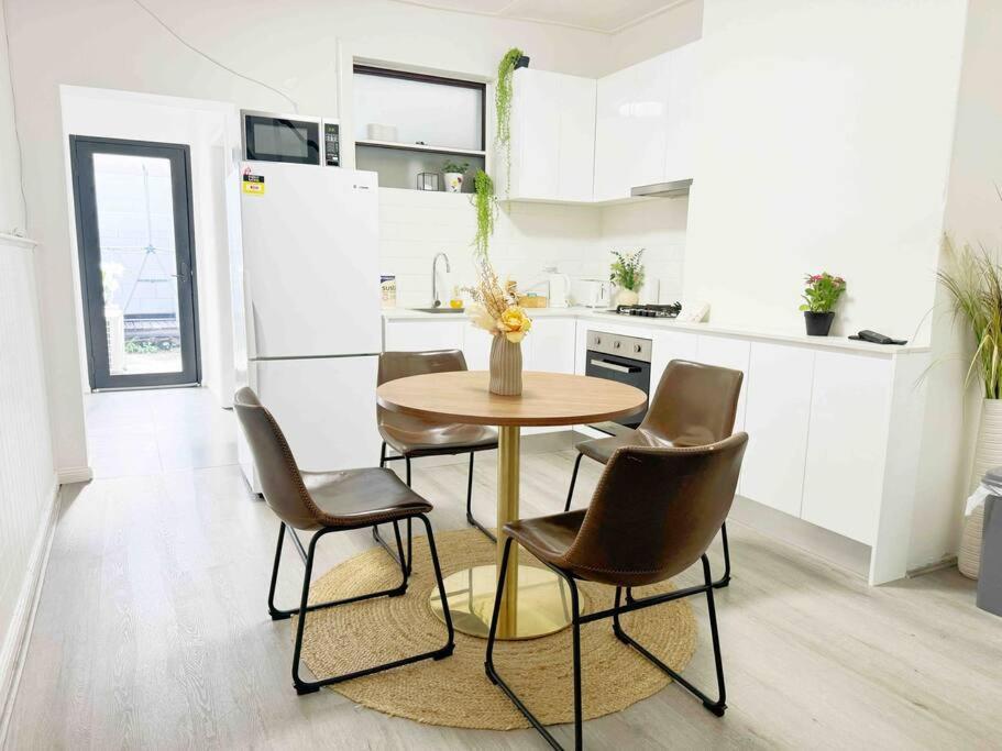 Ferienhaus 3br & Station&chinatown-5 Mins Walk *
