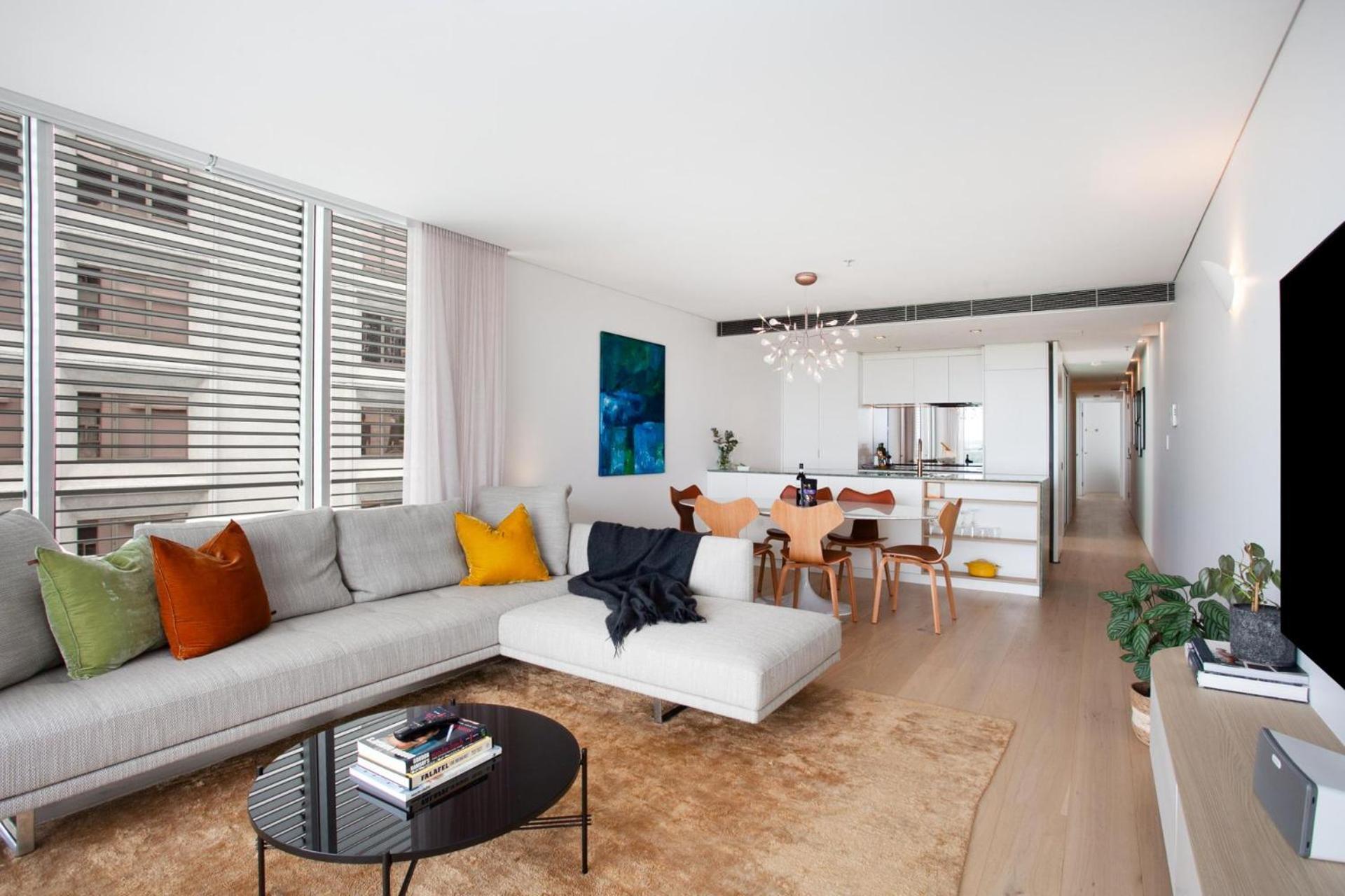 Poolside Glamour Woolloomooloo Apartment *