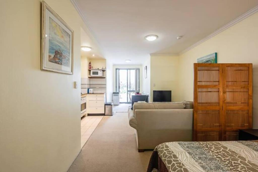 Apartamento Convenient Studio With Courtyard *