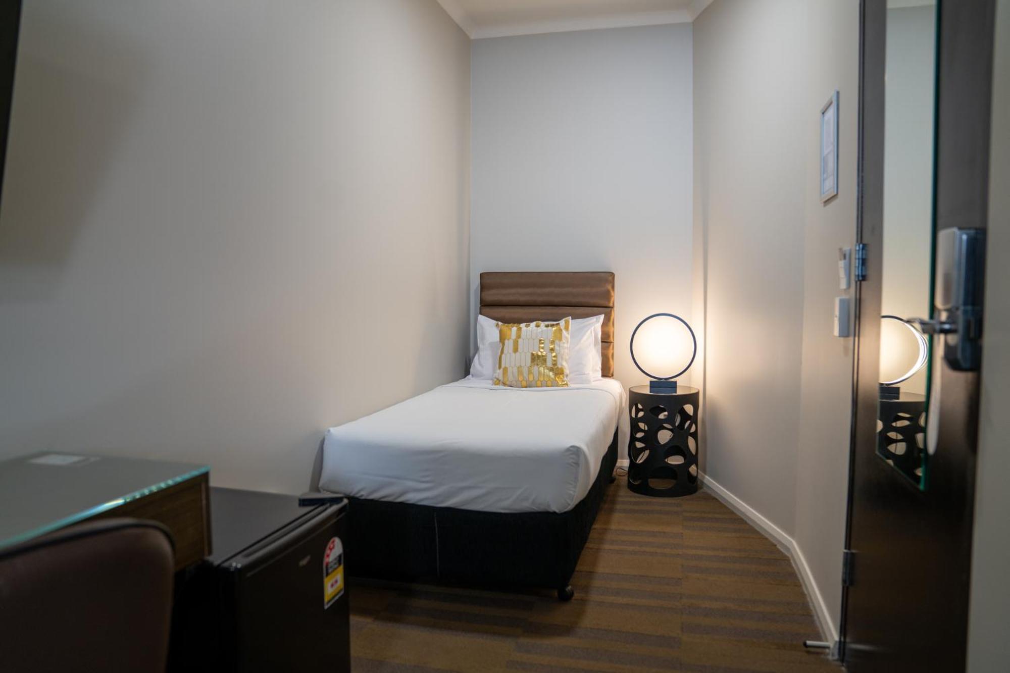57hotel 4* Sydney