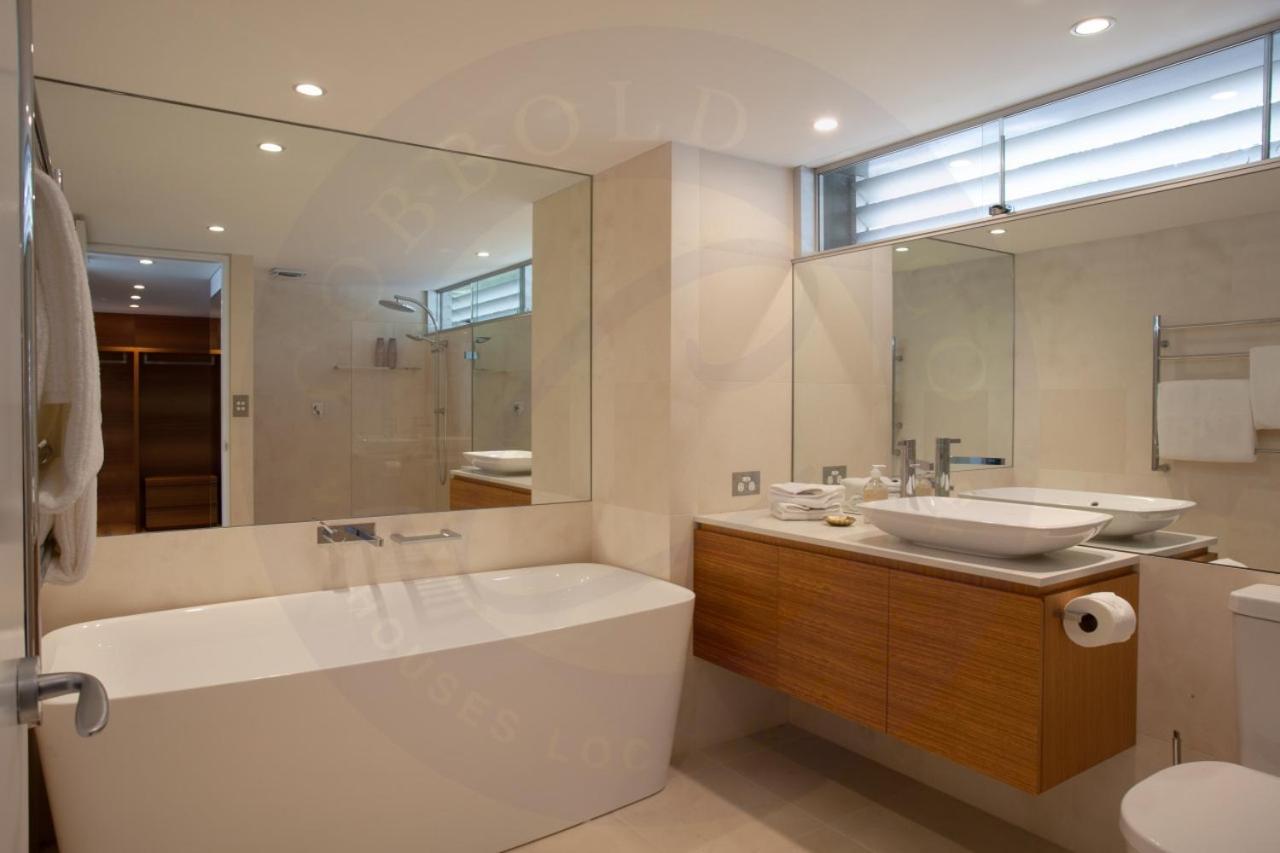 Kanangra - A Superb House On Harbour Holiday home *