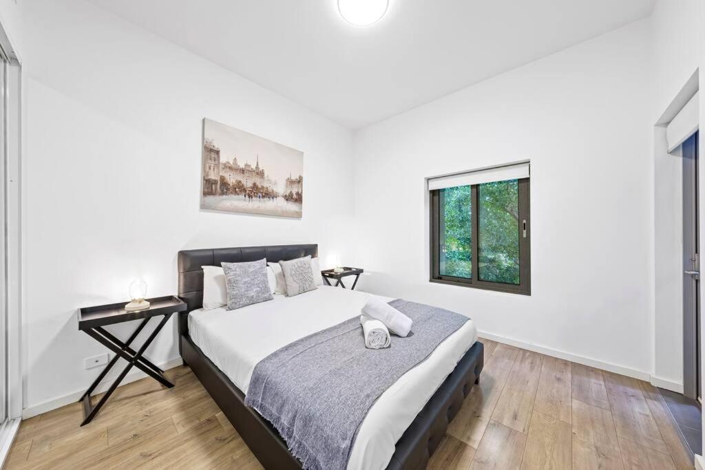 Rooftop 2 Bed With Terrace At Newtown Sydney