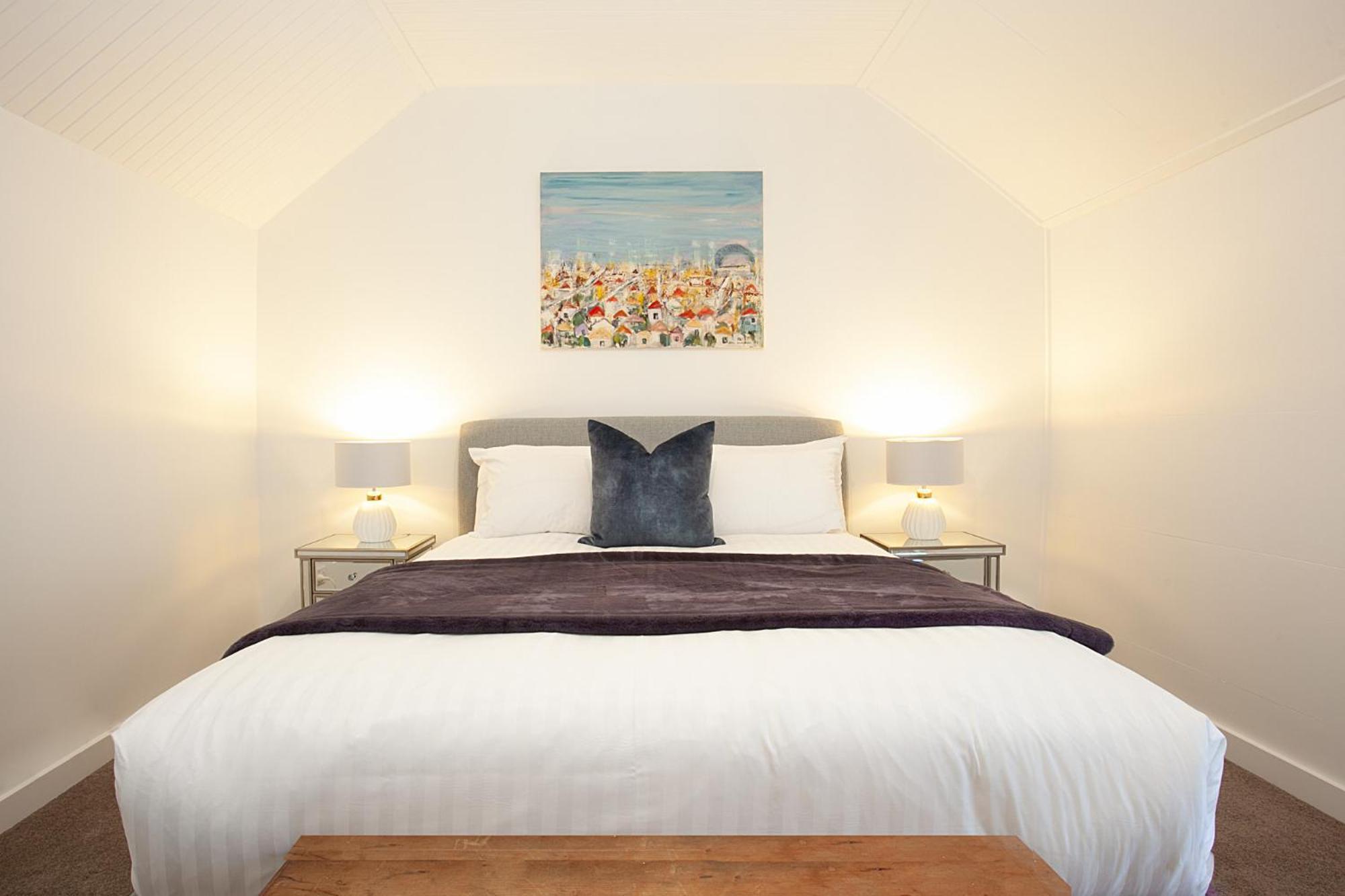 Spacious 3-bed Family House With Courtyard *