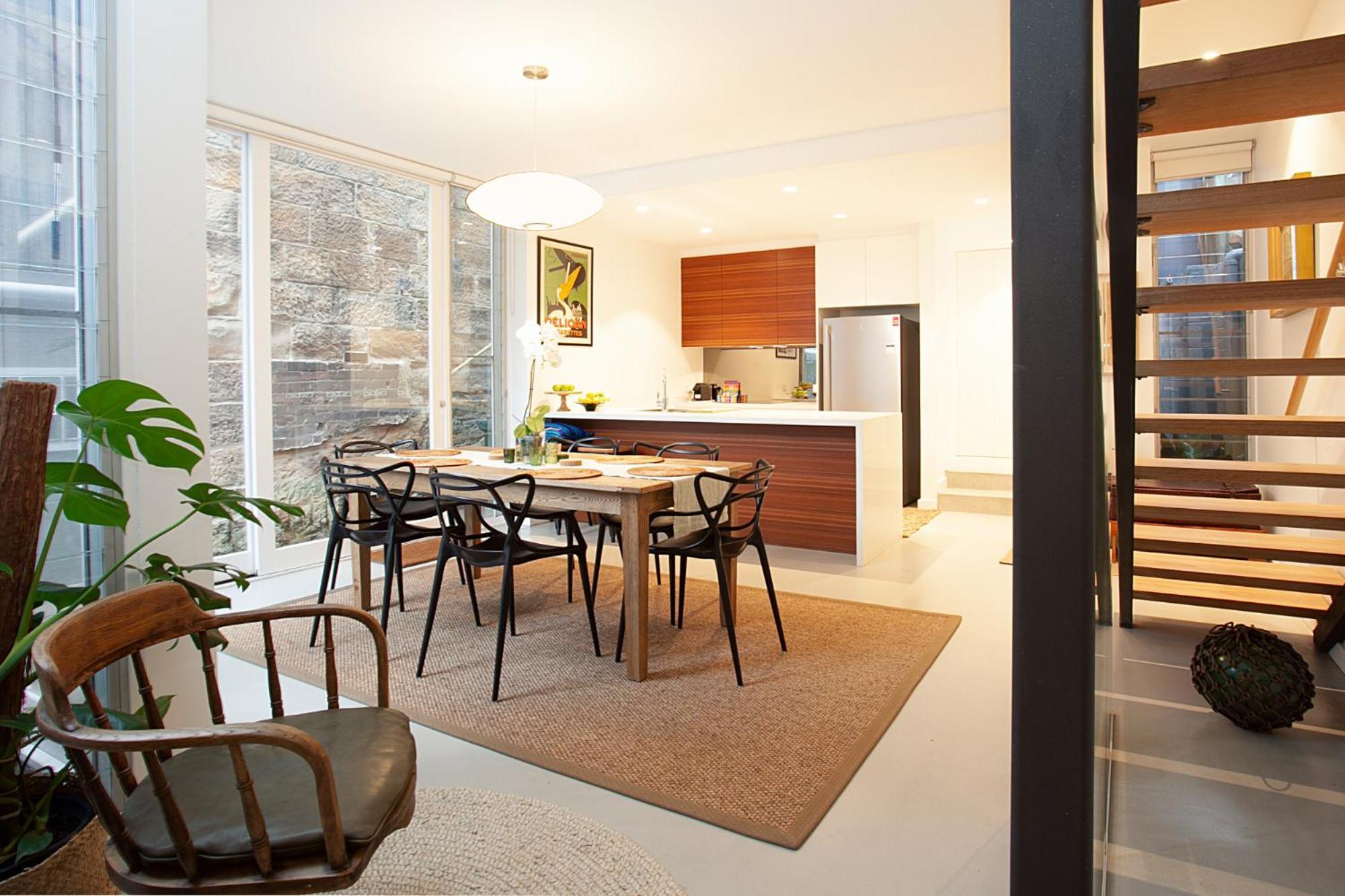 Casa de férias Spacious 3-bed Family House With Courtyard