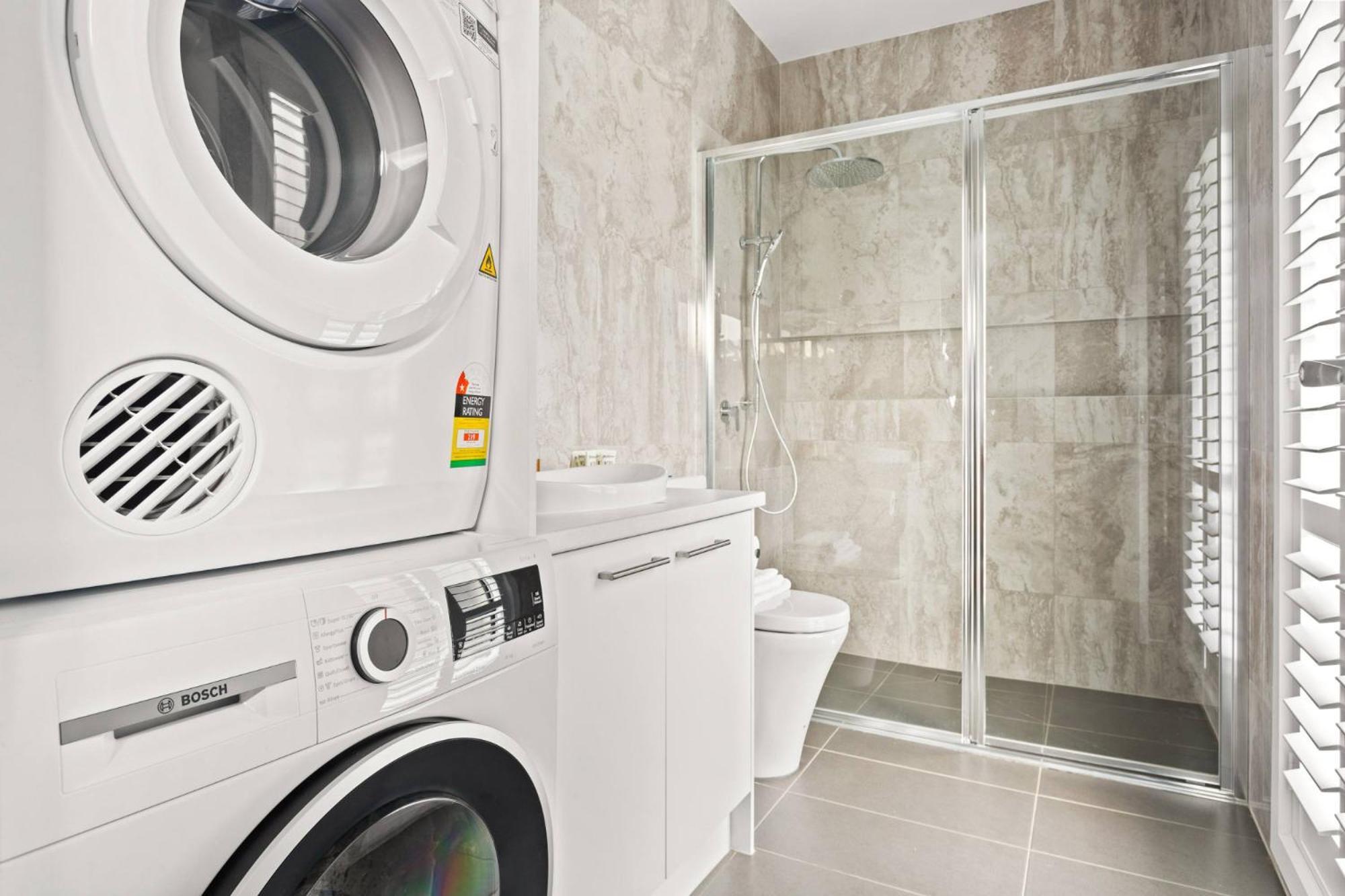 Chic 2-bed Minutes From Clontarf Beach Holiday home