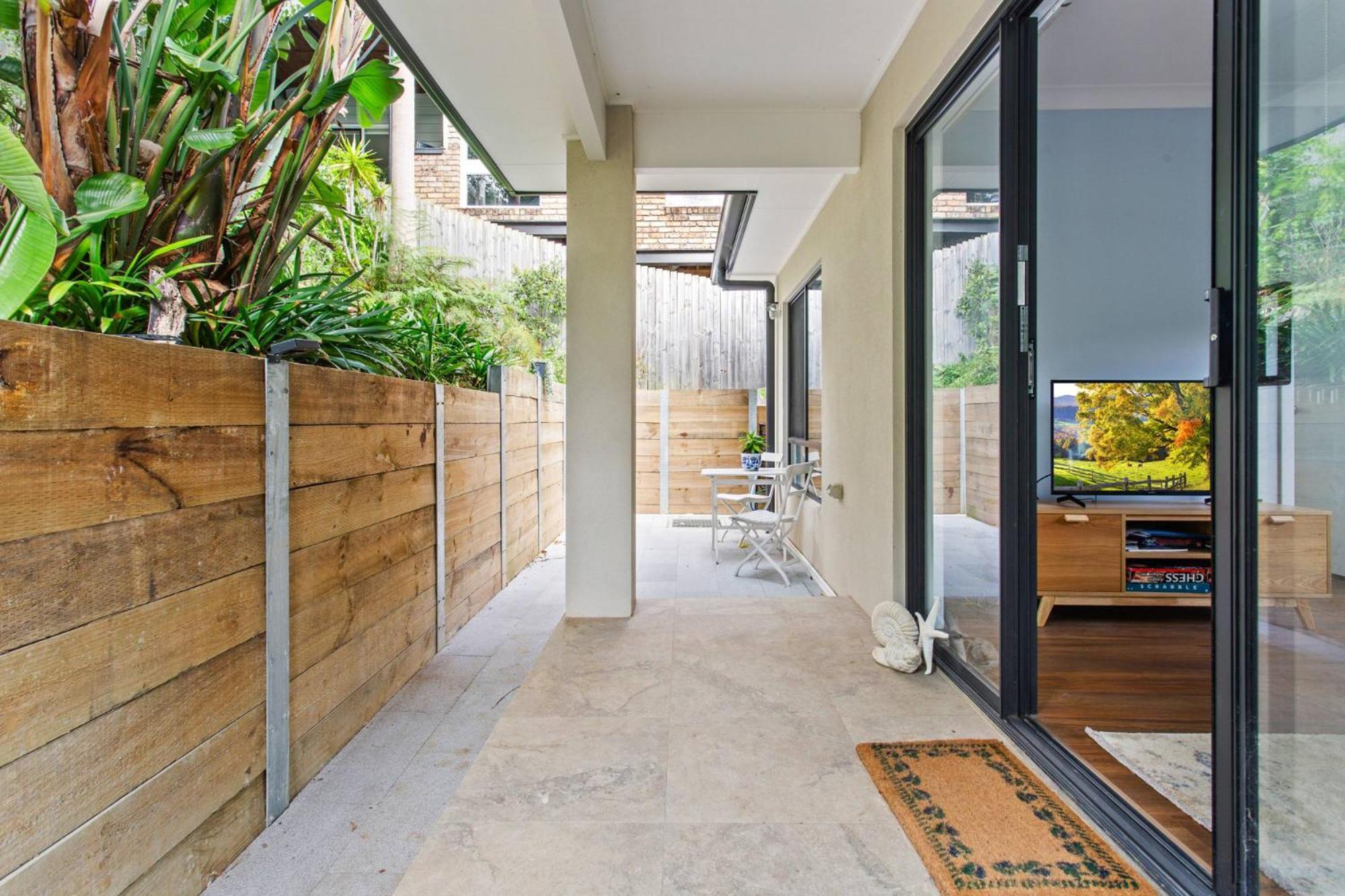 Chic 2-bed Minutes From Clontarf Beach Holiday home Sydney