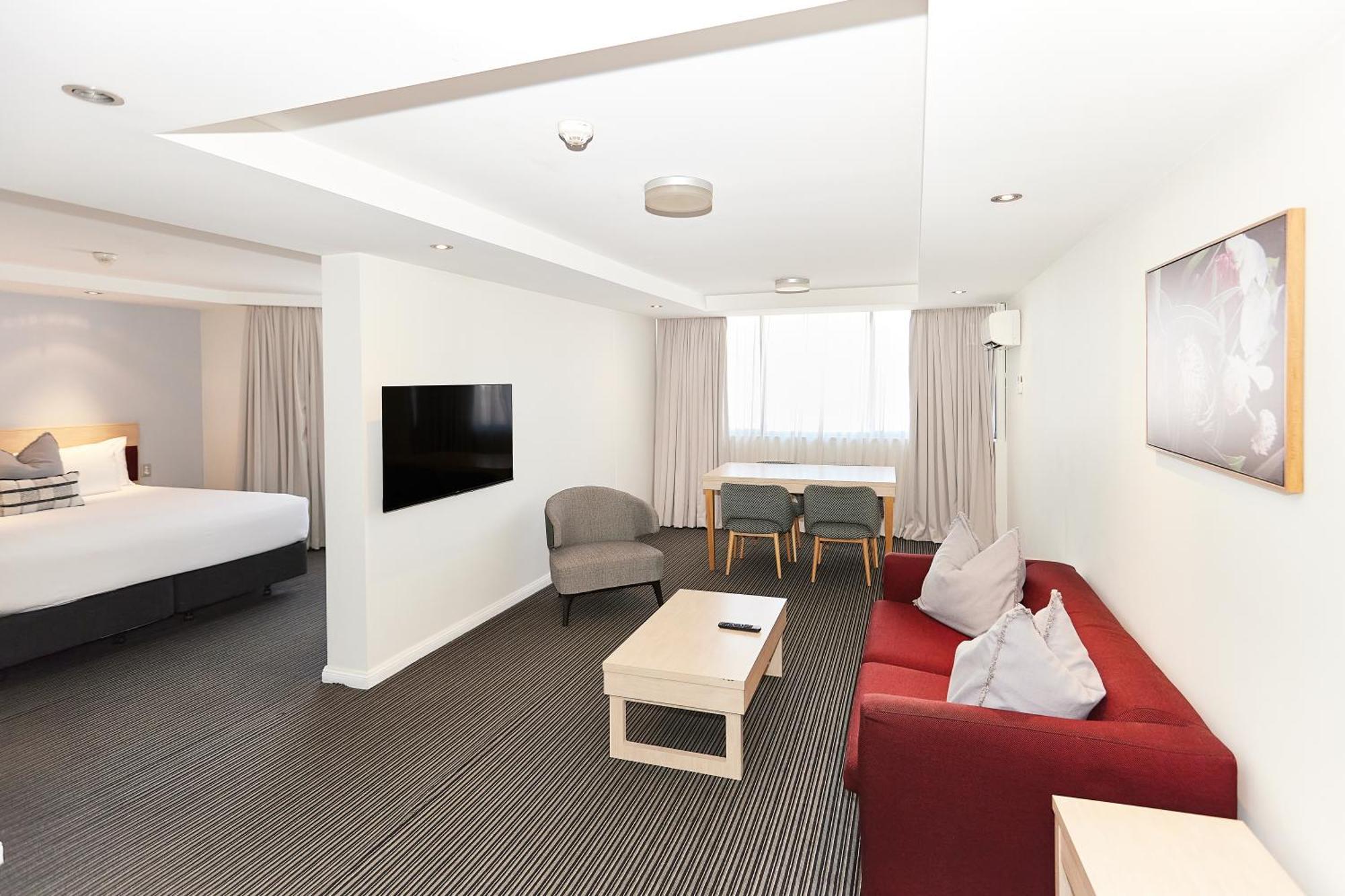 Central Studio 4*