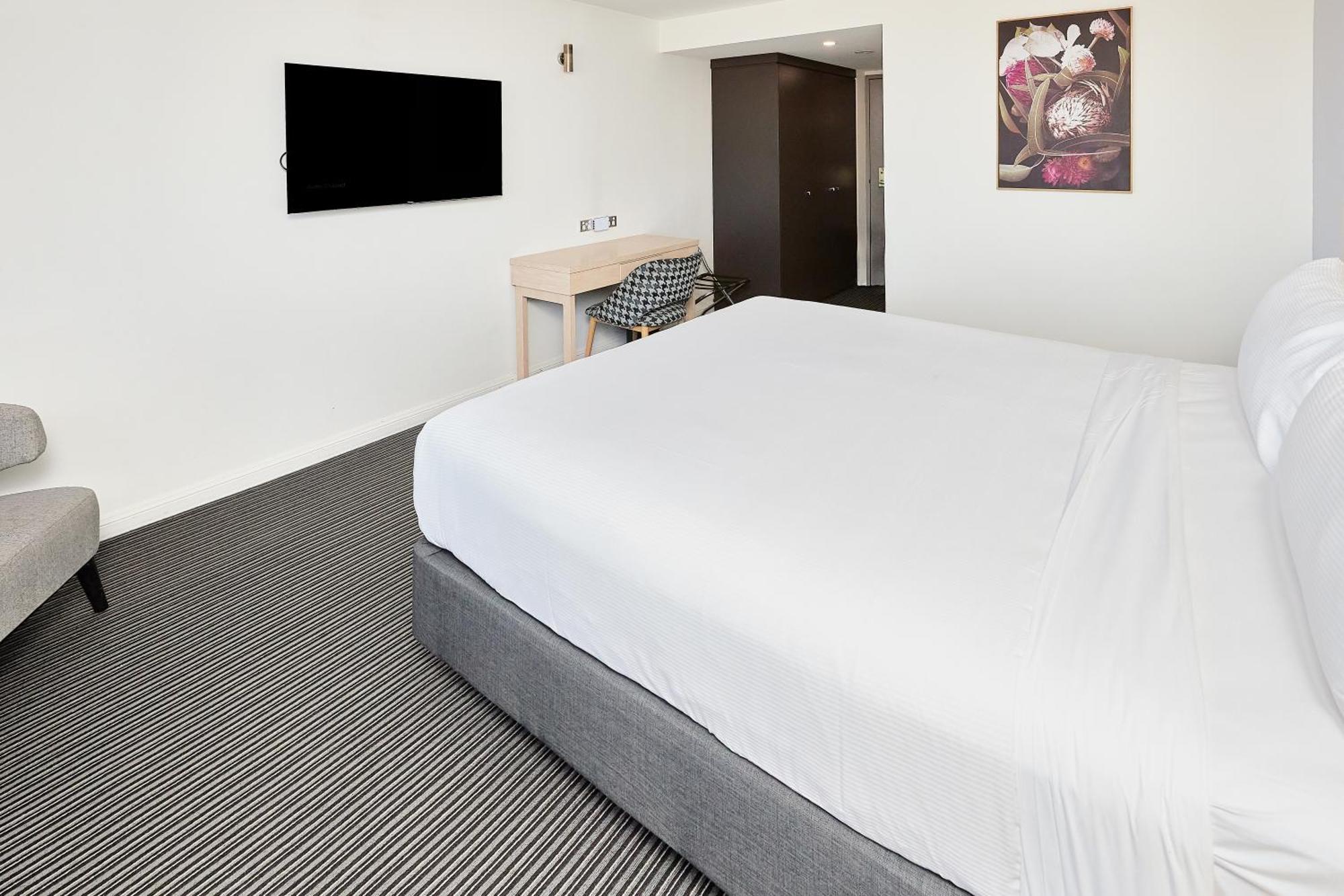 Central Studio 4*