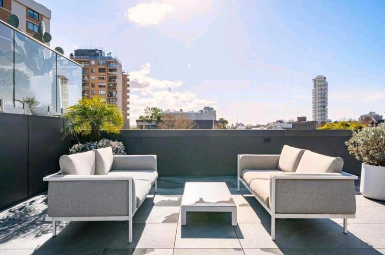 Apartamento Entire One Bedroom With Rooftop Pool & Private Backyard Sidney
