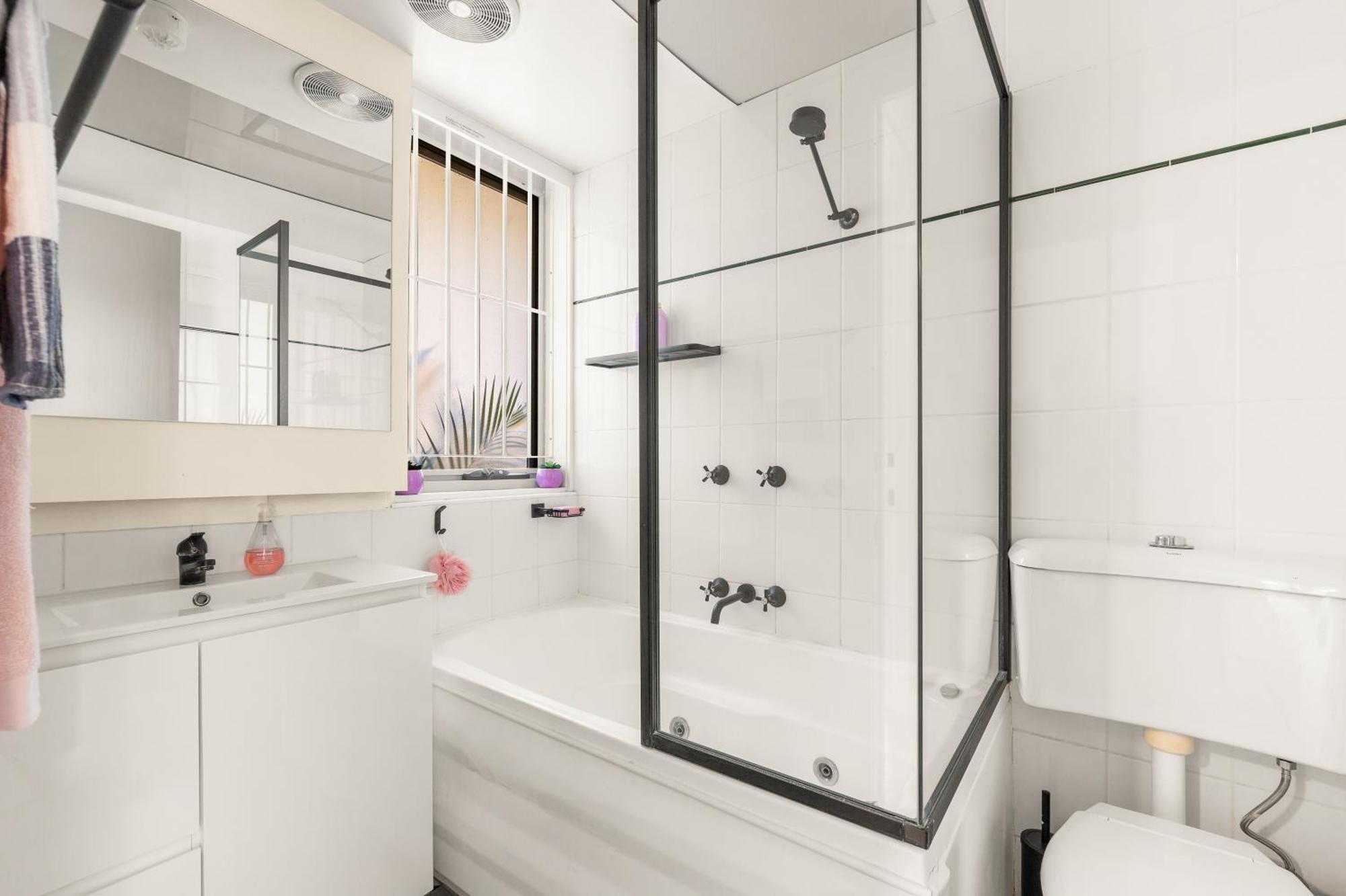 Bellevue Hill Close To Bondi - 2 Bathrooms & Pool Sydney