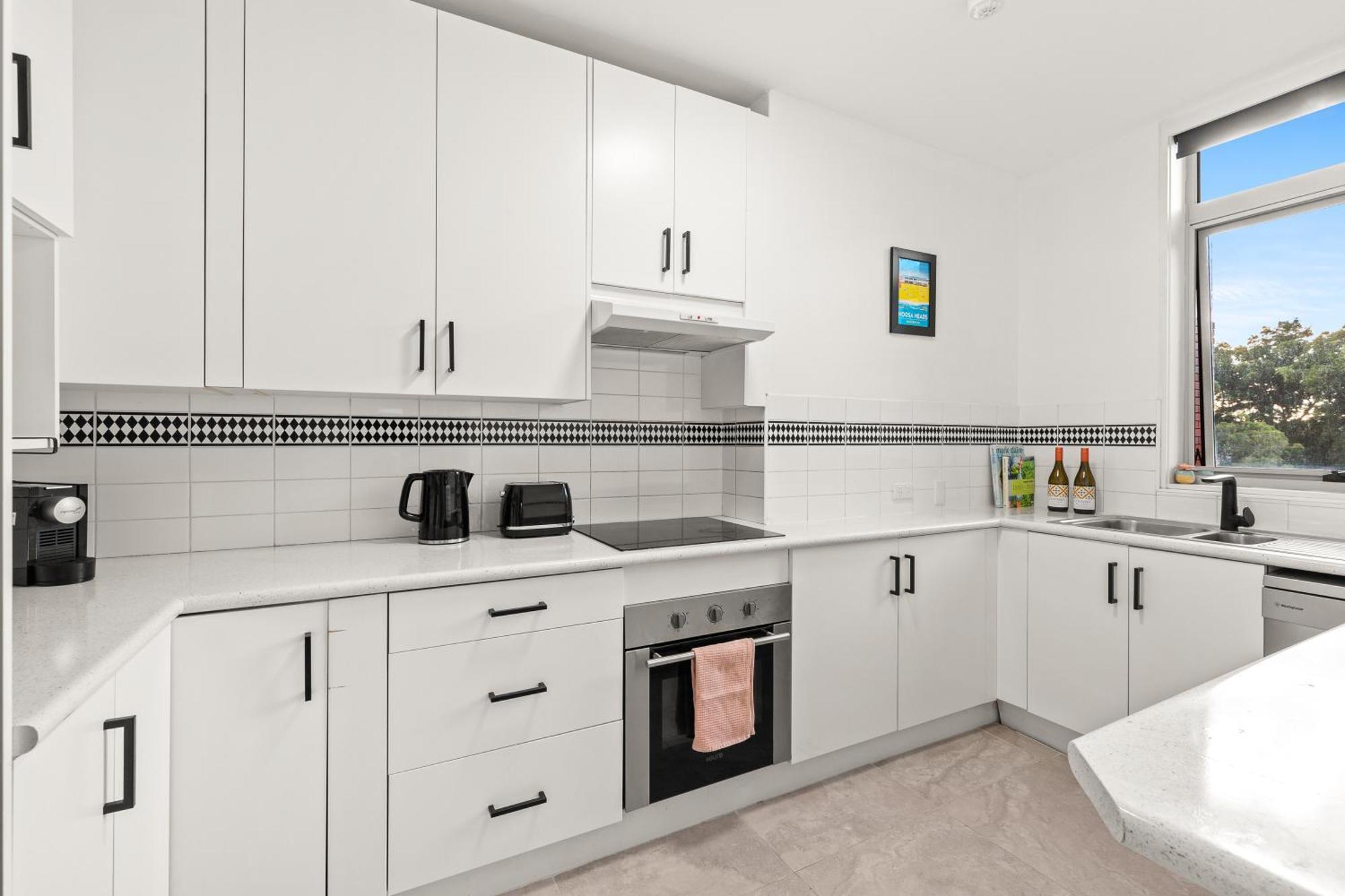 Bellevue Hill Close To Bondi - 2 Bathrooms & Pool Apartment Sydney