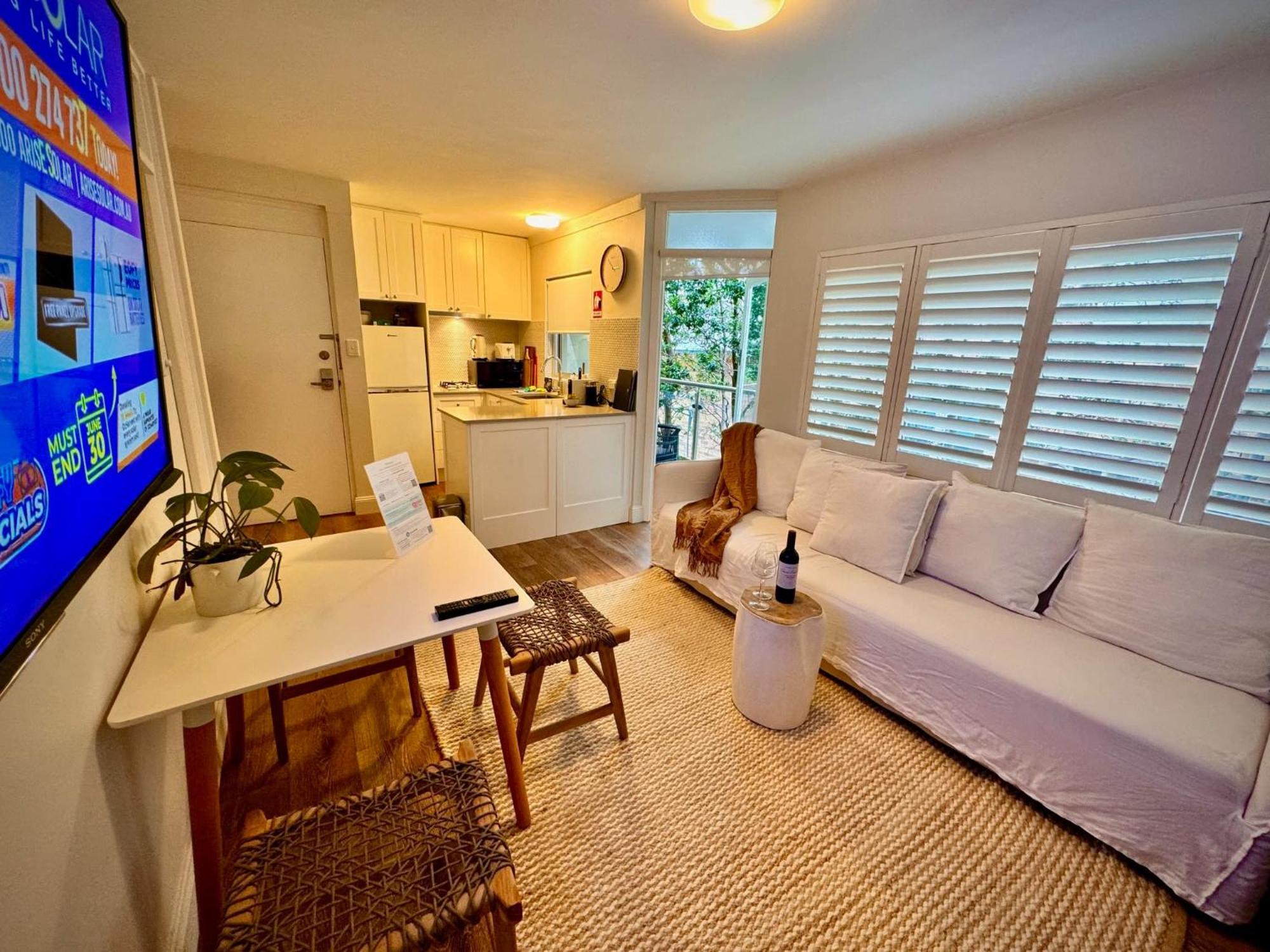 Apartment 1 Bdrm Manly Beachside With Parking *