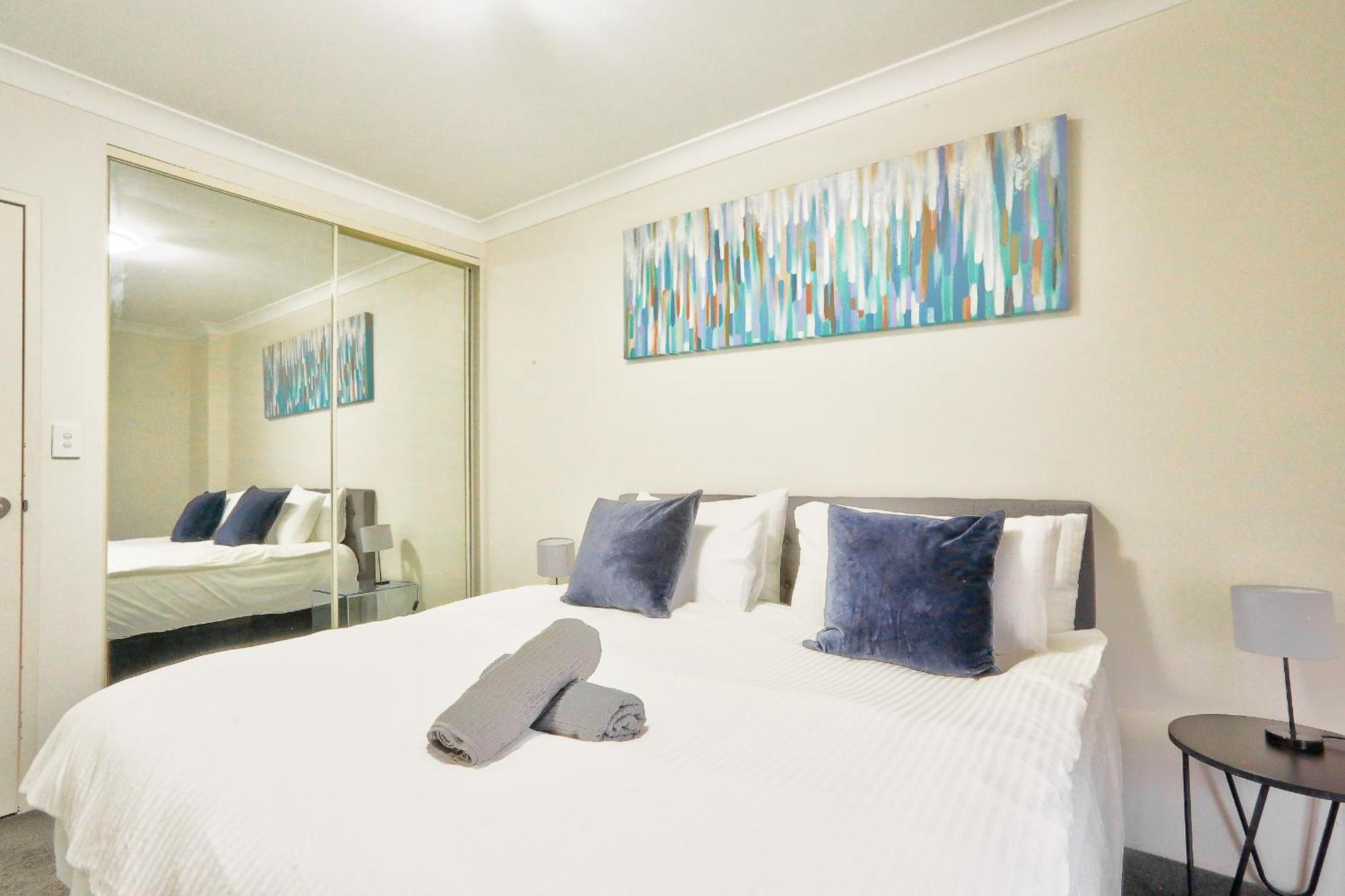 Stylish 2 Bedroom Haymarket