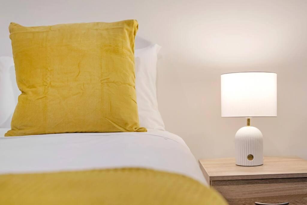 Apartment Modern 2b2b At Homebush Sydney
