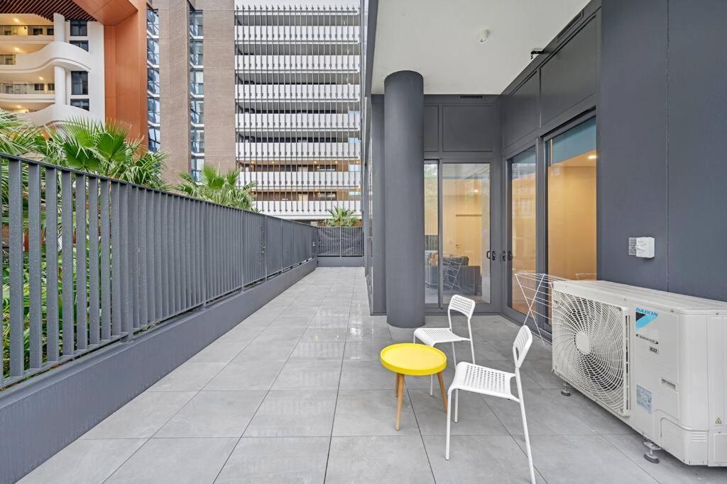 Modern 2b2b At Homebush Apartment Sydney