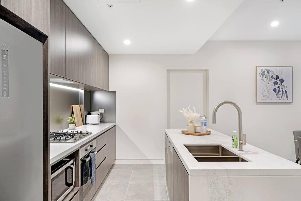 Apartment Modern 2b2b At Homebush Sydney