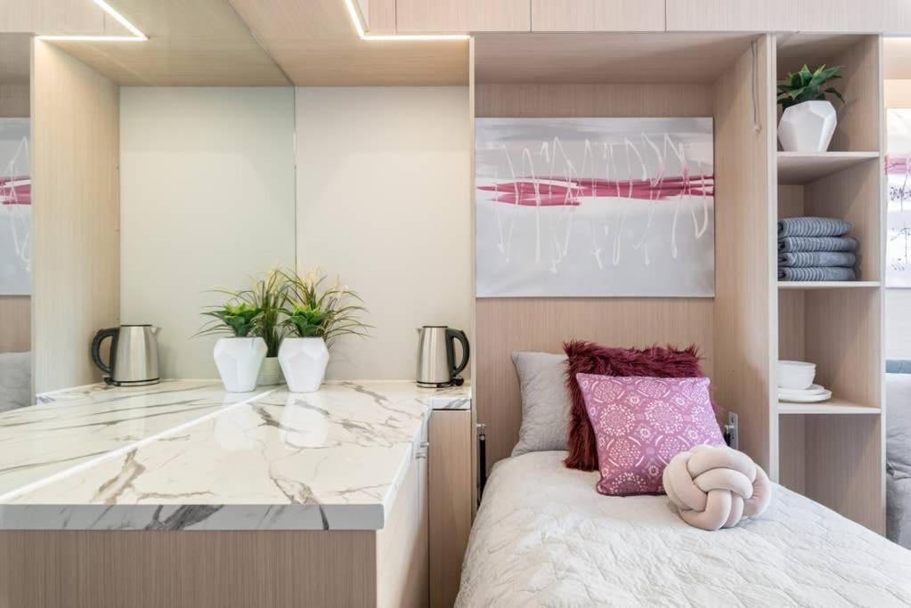 Comfy Triple - Ac - Centrally Located Of Sydnear- Station Town Hall Icc Darling Harbour Uts Usyd - Shared Bathroom *