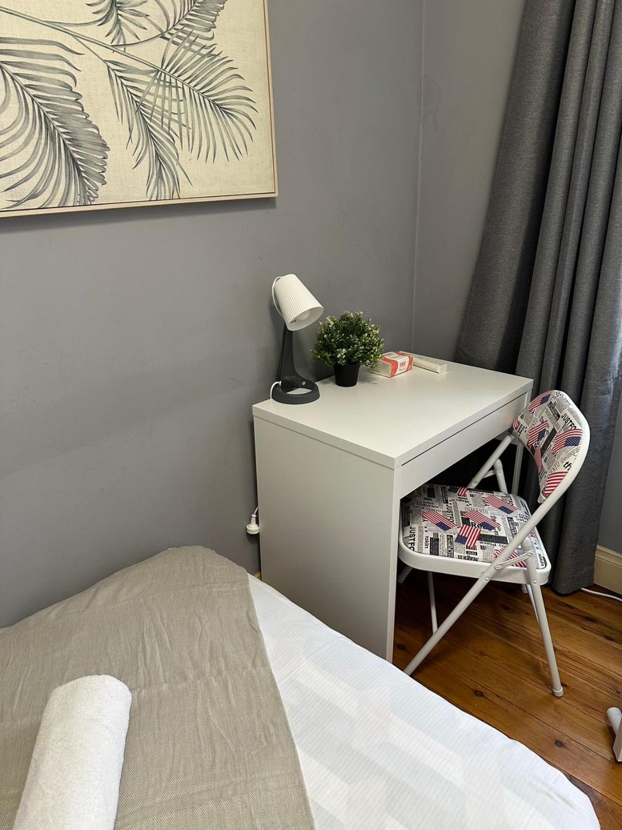 Cozy Single - Seconds To Station - Nearby Cbd Usyd Uts - Shared Bathroom Guest house *