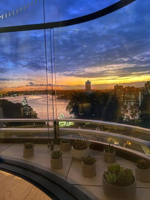 Apartment Kozyguru Milsons Point Amazing View 2 Bed