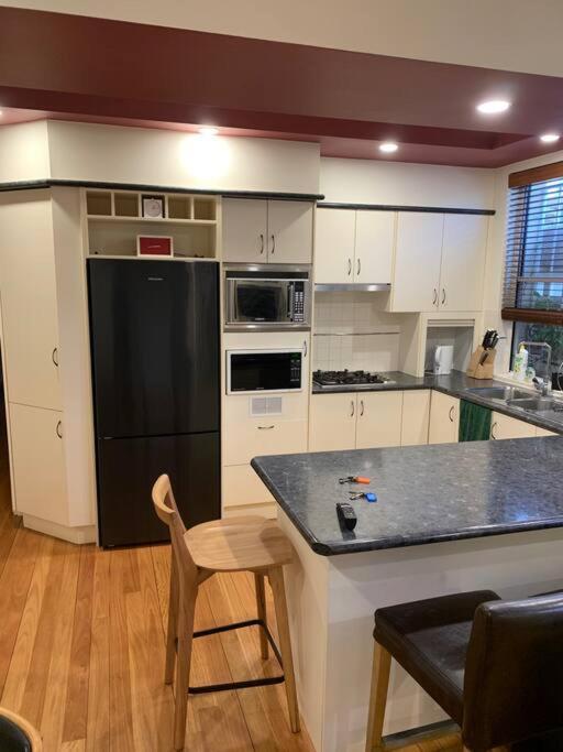 Eastlakes 2 Bedroom Close To Airport Sydney